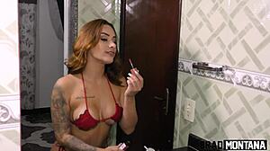 Ninfeta gostosa Jennifer preferiu levar no cuzinho ao invés de cinema with rough anal fucking and gaping