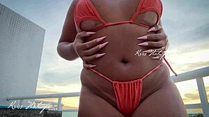 puta casada toda exibidinha na piscininha da cobertura