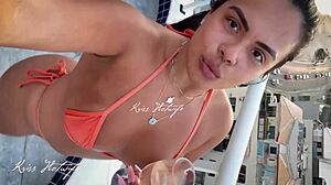 puta casada toda exibidinha na piscininha da cobertura