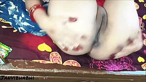 indian hot girl janvibhabhi gets fucked by boyfriend in desi milf sex video