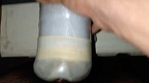 Cuming hard on top of Moroccan amateur pussy in homemade wanking session!