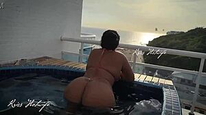 puta casada toda exibidinha na piscininha da cobertura