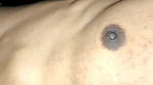 Nas cabines do cinema a pirocada torou no cu do putinho!