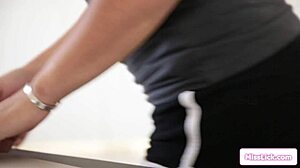 milf boss licks petite teen babe toes and pussy