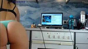 sexy dea squirting on live streaming