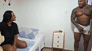 Padastro safado invadiu meu quarto pra fude gostoso with cute latina blowjob.