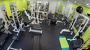 hunt4k i trainiere deine freundin richtig hart with cash