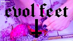 Bare Toes From Juicy Latina Redhead Goddess Crush Fruit In Close Up Wet Femdom Fetish