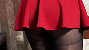 Short redhead in skirt and stockings gets cumshot on petite ass in homemade pov fetish clip