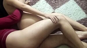 Colegiala casero mi compa�era de clase me pidi� que le copie el examen de qu�mica a cambio de una culeada.