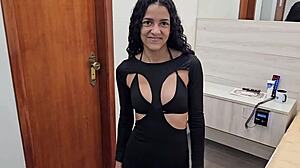 a novinha talitinha deixou jr doidera botar no cu a vontade na sua primeira vez no canal