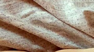 milf spreads open her pussy