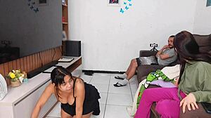 Empregada Gostosa Bangs Husband In Front Of Cuckold Wife Who Just Watches
