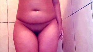 i'm that putinha shaving my bucetinha to make it cheirosinha and i love recording to instigate you all