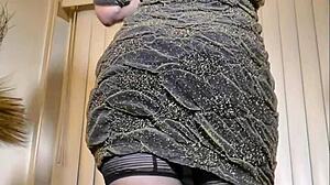 hey, check out liz ashley's relaxed holiday undressing moment