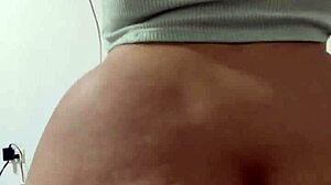 Latina boldly shakes her big ass in homemade video