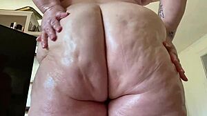 Ariesbbw Shows Off Big Fat Oiled Ass