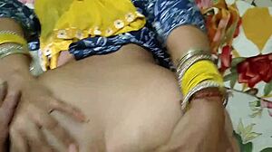 indian bhabhi caught chatting with ex boyfriend!