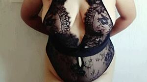 Aurora Estelar se muestra en el baño de su casa