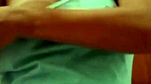 profesora colombiana me envia video sexual por error with cute latina ass