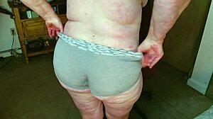 Dawnskye1962, is Shondel back for more of your pee and cum with a special surprise in this retro update?