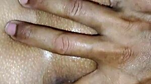 Asi Me Cojo El Cono De Mi Esposa En Primer Plano Con Saliva Y Polla Grande