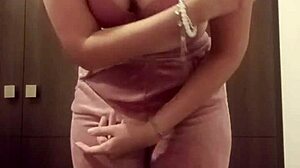 Se filtra video sexual de profesora española milet. Intimate ass upskirt with cute Latina.