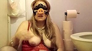 2025 11 19 esclave f autoseance en body humiliee leche wc