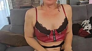 bonjour toi tu aimes ma nouvelle lingerie? 😘 elle est super sexy non? 💋