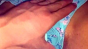 Novinha de 18 shows off big natural tits and big ass in homemade casting with Brazilian brunette girlfriend in dorm.