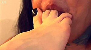 Feet like these demand licking with bbw big ass and big tits in bisexual fetish action