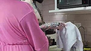 Cheguei do trabalho e o safado transsexual me comeu pela casa toda crossdressing!