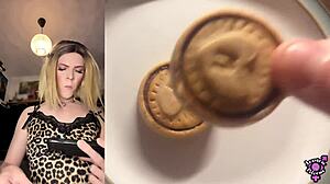 i edge my big dick then cum on cookie and eat jessica bloom