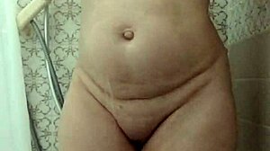 Quick Naughty Shower Fuck At Housewife Mummy's Place