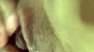 i love watching this beautiful latina masturbate with her big dildo solo