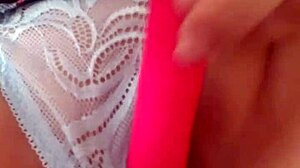 I masturbate thinking about a muscular cock filling my pussy