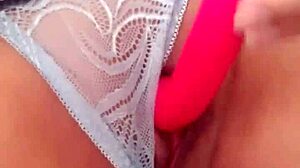 I masturbate thinking about a muscular cock filling my pussy