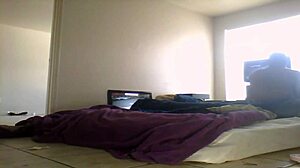 thick ghetto black milf mama shows off her hot curvy pussy and ass