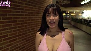 Buscando Chico Para Foder Rápido No Shopping