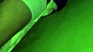 hood chick gives head