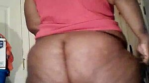 Ms ann's juicy huge ass tempts nasty rides