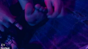 jerk off to my pretty small 18+ feet now