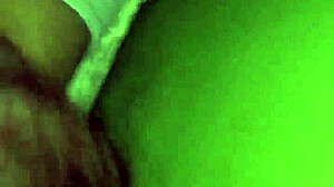 hood chick gives head