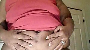 Ms ann's juicy huge ass tempts nasty rides