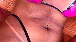 gostosa no biquíni de fita, quer ver meu oral guloso?