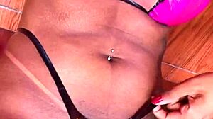 gostosa no biquíni de fita, quer ver meu oral guloso?