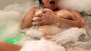 me and this venezuelan milf uh jacuzzi fuck was wild