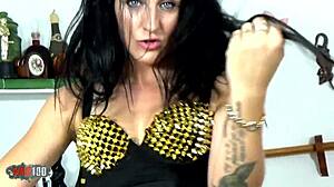 pretty tattooed brunette betty foxxx strips naked at the bar