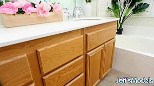 Big Blonde Plumper Mary Curvy Wet Masturbation Session