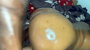 big booty babe teases with slow seductive grind